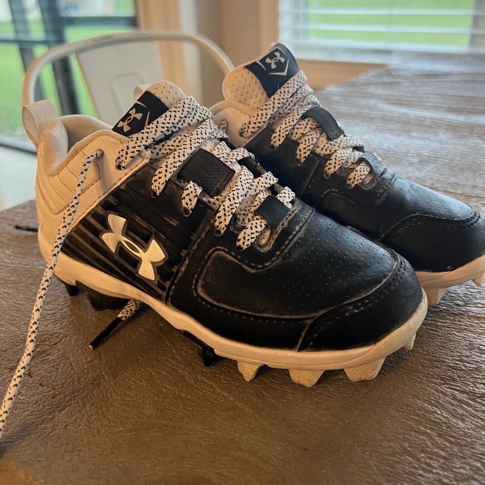 Under Armour Cleats - Youth